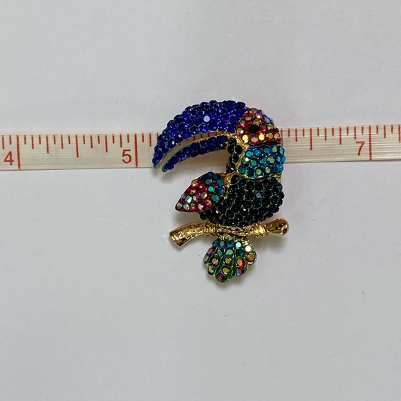 Multi Colored Toucan Bird Brooch with Rhinestones - Picture 5 of 9
